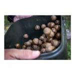 Misel Zadravec Monster Carp Boilies Red Spice Топчета за подхванване 2.5кг 20mm